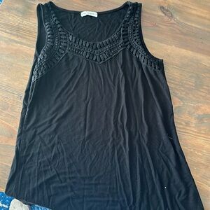 Boutique blank tank size medium